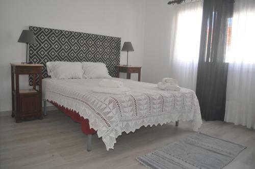 Casa Baleeira-bright Spacious Beach House