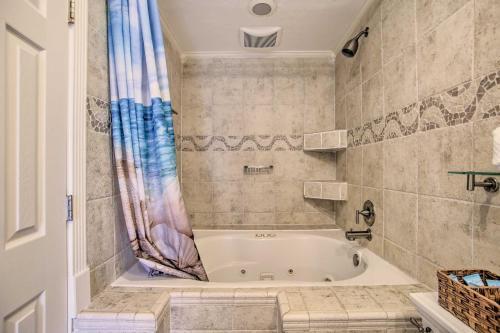 Pompano Beach Retreat With Pool About 4 Mi To Beach