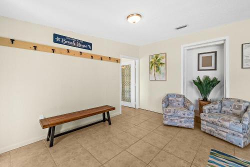Family Getaway Pool Patio Fire Pit Walk To The Beach
