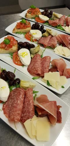 Hostal Toscana Restaurant And Bed & Breakfast
