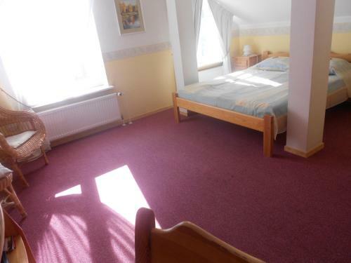 Hostal Poska Villa Guesthouse