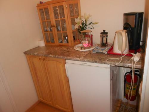 Hostal Poska Villa Guesthouse