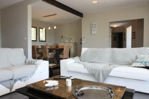 Lesquirou - A Chic And Peaceful Villa