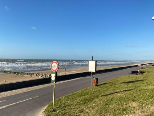 Apartamento Escapade � Cabourg, 300m Plage, Calme Et Chaleureux