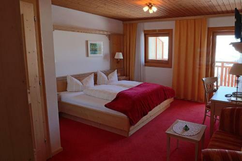 Hotel Sch�ne Aussicht