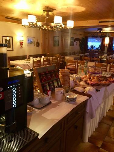 Hotel Sch�ne Aussicht