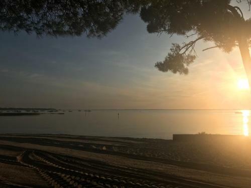 Location Villa Entre Lac Et Oc�an Avec Son Spa De Nage