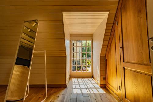 Villa Avec Piscine Sur Le Domaine D'un Ch�teau