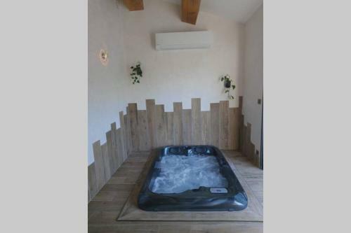 Un Petit Coin de Bali Avec Spa Et Piscine Priv�s