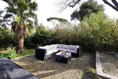 Villa Bagatelle Carqueiranne With Its Pool