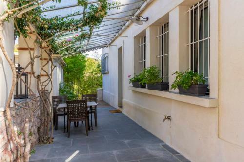 Villa Bagatelle Carqueiranne With Its Pool