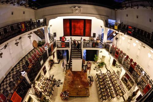 Le Grand Palais Boutique Hotel