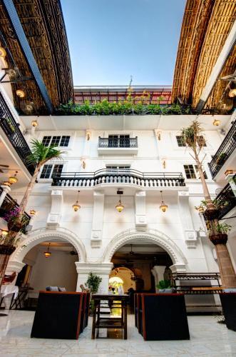 Le Grand Palais Boutique Hotel