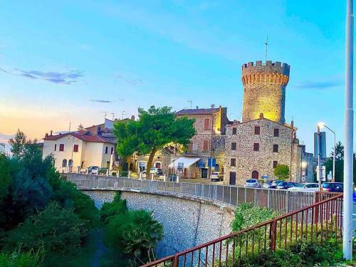 Stylish Umbrian Apartment Garden Pool & Views