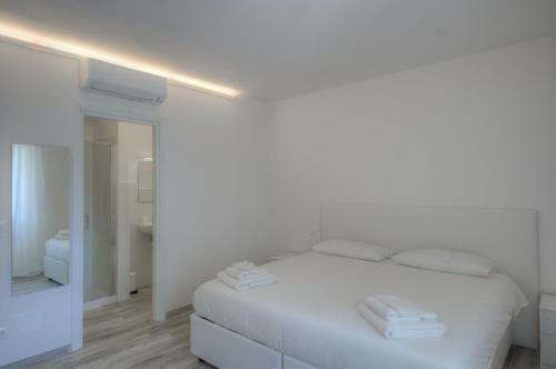 Hostal Rione San Carlo