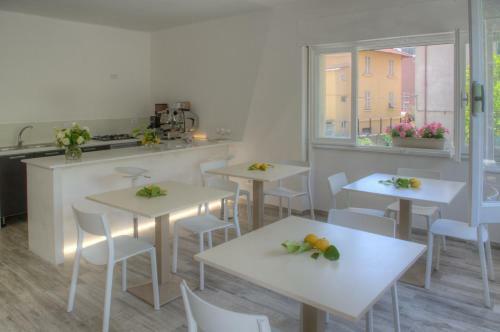 Hostal Rione San Carlo