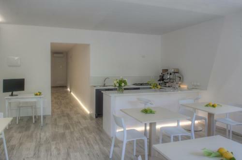 Hostal Rione San Carlo