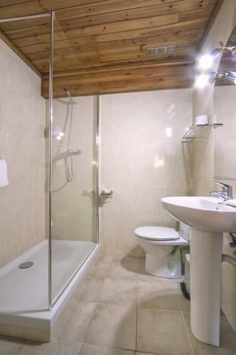 Hotel Farr� D'avall