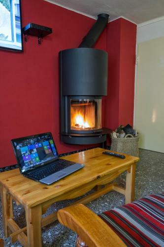Hotel Farr� D'avall