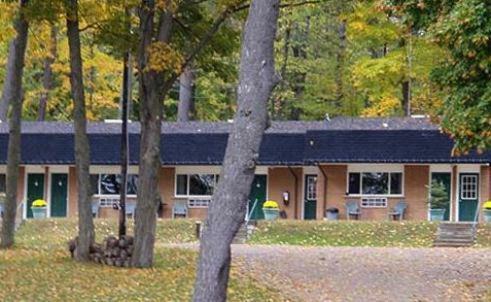 Jocko's Beach Resort & Motel
