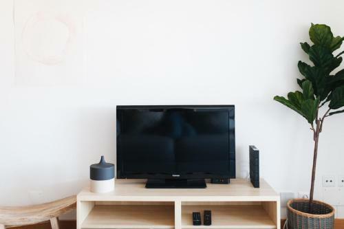 Cozy Panoramic Apartment Near Metro Station