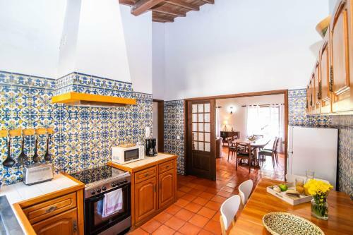Casa Do Pinheiro With Shared Swimming Pool