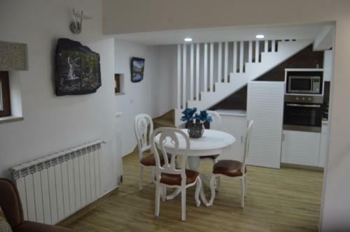 Casa Do Ribeiro/ Quinta Da Costeira