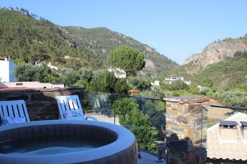 Agroturismo O Palheiro - Vista Panor�mica E Jacuzzi