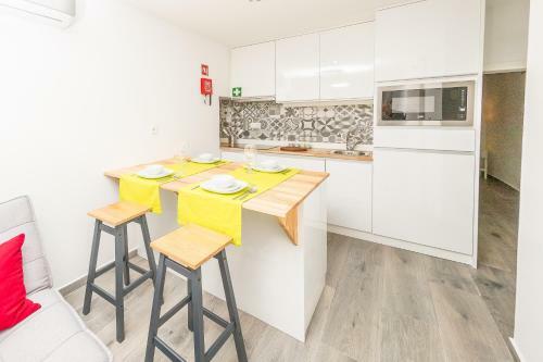 Vieira Apartments II