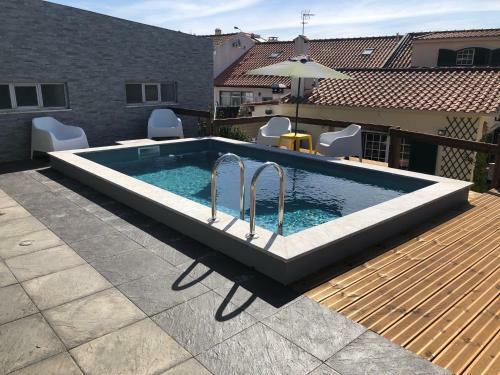 Sun House - Near Sintra - Triple Rooms - Kitchen - Pool
