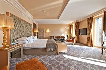 Hotel Carlton