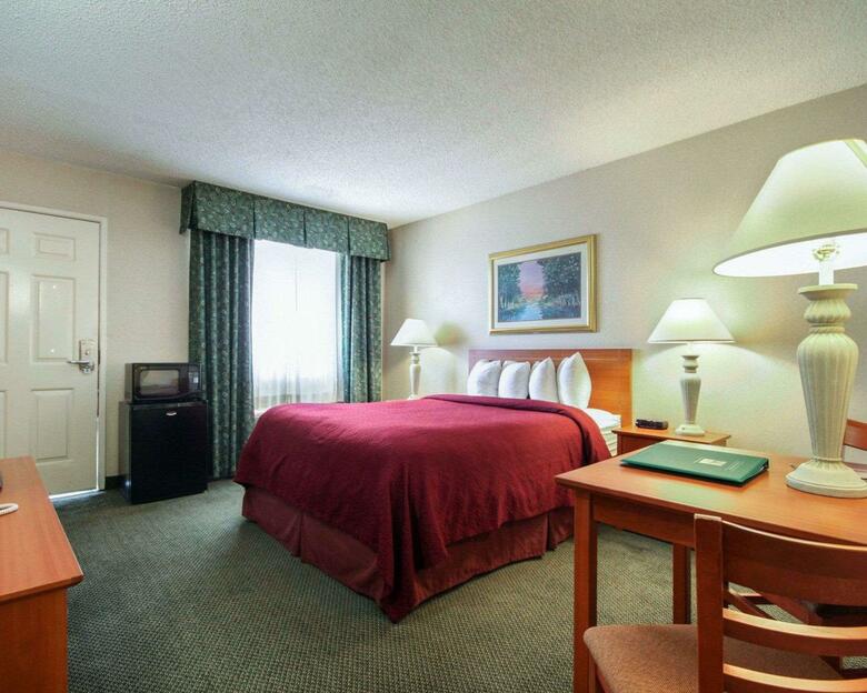 Hotel Quality Inn Airport East