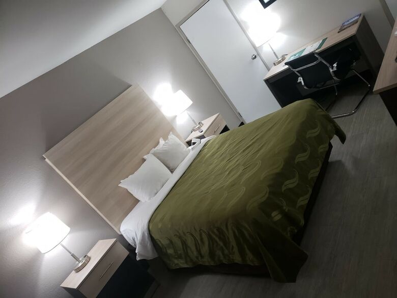 Hotel Quality Inn Airport East