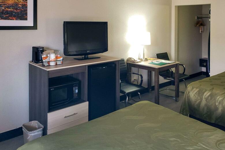 Hotel Quality Inn Airport East