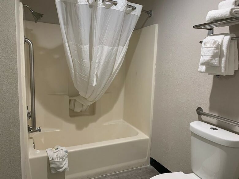 Hotel Quality Inn Airport East