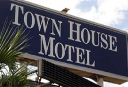 Town House Airport Motel
