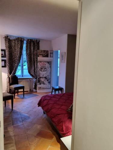 Hostal La Chapelle Aux Acacias