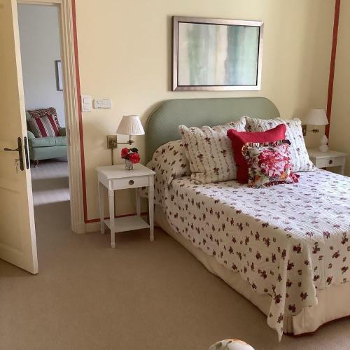 Mille Fleurs A Romantic Enchanting Renovated Luxury Bastide With Shared Pool