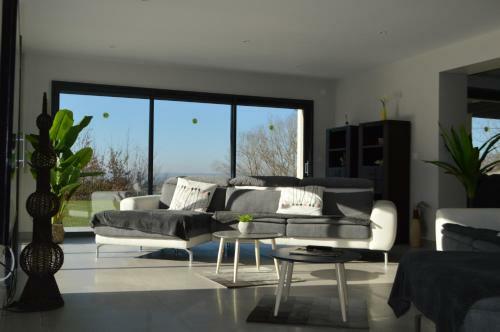 Villa Au Coeur Du Gers Avec Vue Sur Les Pyr�n�es