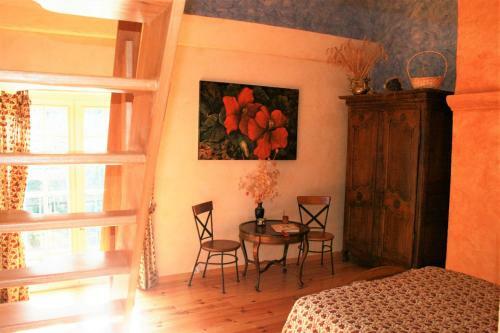 Bed & Breakfast Le Mas De La Cigale Bleue, Caumont Sur Durance