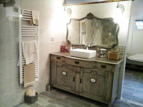 Hostal Les Pondres En Vaunage