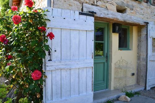 Couanac G�te Familial � La Campagne Avec Piscine
