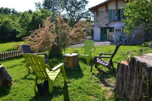 Couanac G�te Familial � La Campagne Avec Piscine