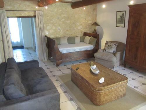 Appartement Dans Mas Proven�al Avec Piscine