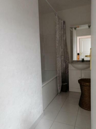 Apartamento 150m De La Plage - Apt En R�sidence Avec Parking