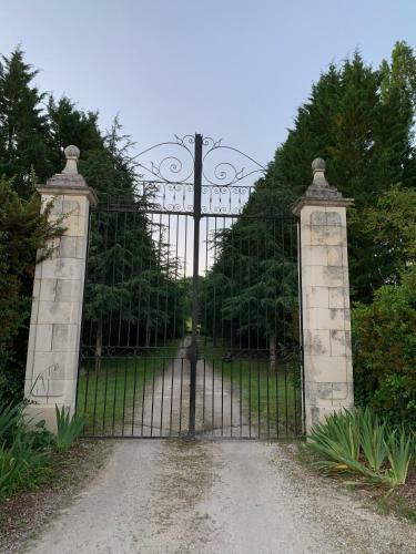 Ch�teau Du Raysse