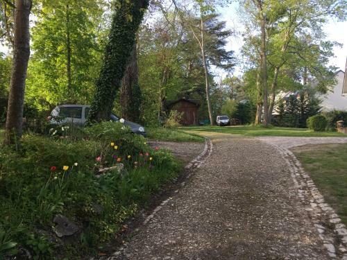 Les �curies De La Rozelle