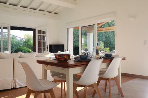 Maison Sous Les Pins