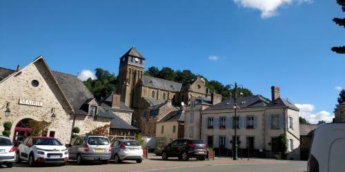 Bed & Breakfast Chailland Home With A View