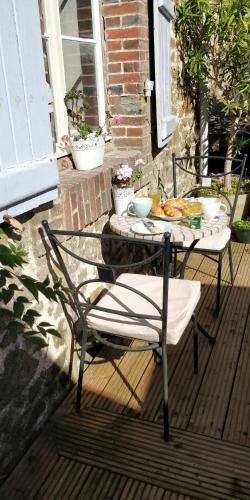 Bed & Breakfast Chailland Home With A View